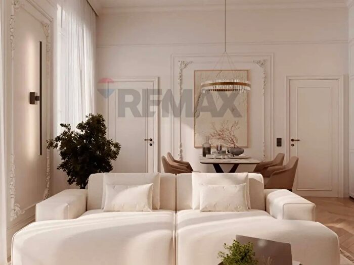 Appartamento trilocale in vendita in Via Giulia, Trieste