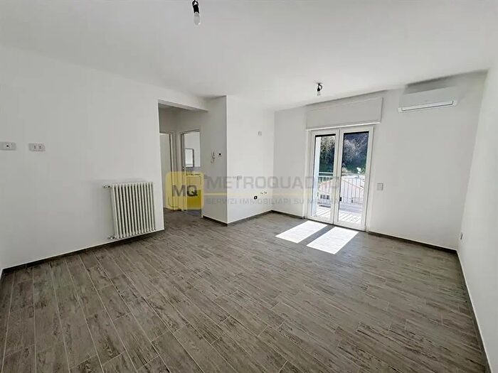 Appartamento bilocale in vendita in Via Italia, Casargo