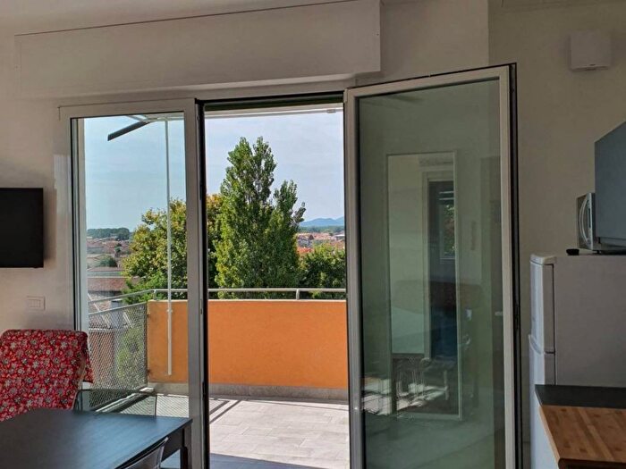 Appartamento con 5 locali in affitto in VIA BERTACCHI, Piazze Duomo, Padova