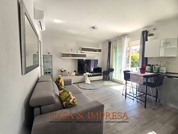 Case in Vendita e in Affitto - 3