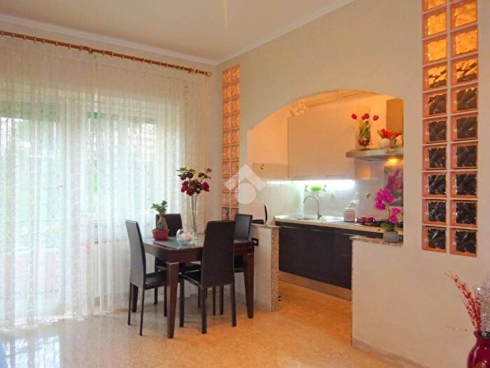 Appartamento trilocale in vendita in Via Rio nell'Elba, Fidene, Roma