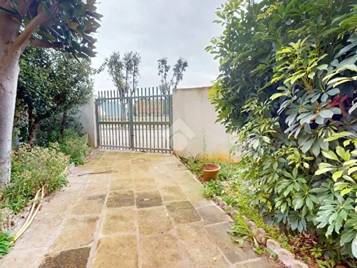 Appartamento quadrilocale in vendita in Viale Belgio, Brindisi