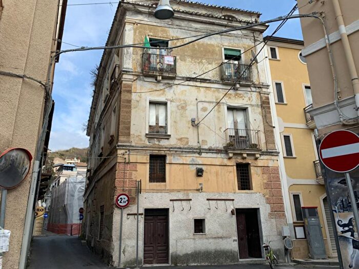 Appartamento con 6 locali in vendita in Via Della Libertà, Centro, Amantea