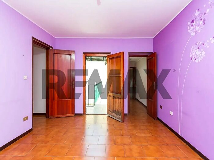 Appartamento trilocale in vendita in Via Giovanni Condorelli, Catania