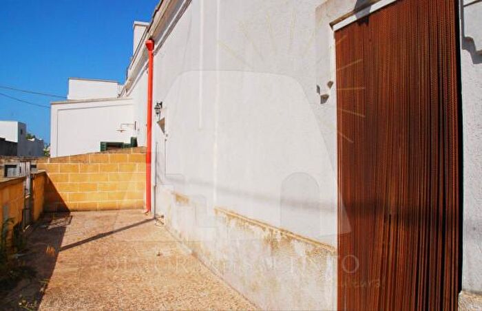 Casa trilocale in vendita in Via Giulio Cesare, Castrignano Del Capo