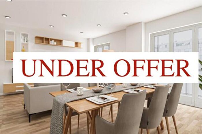 Appartamento quadrilocale in vendita in Via Plinio, Milano