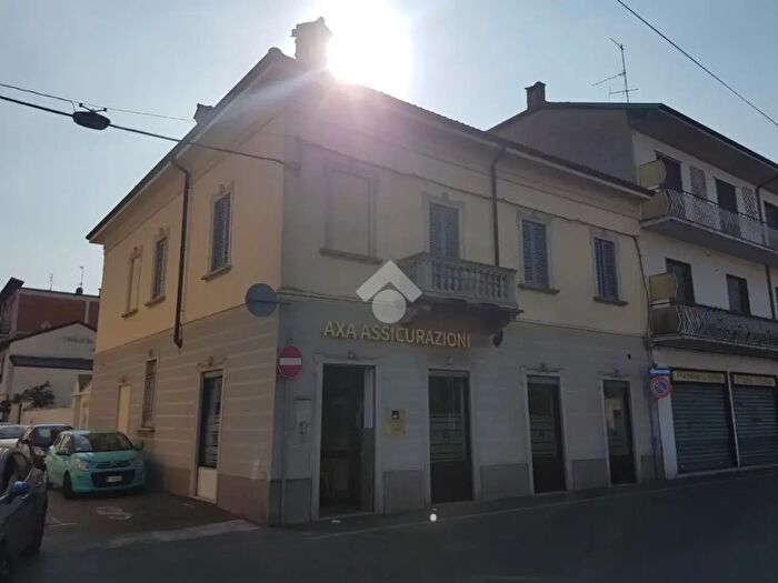Casa con 6 locali in vendita in Corbetta