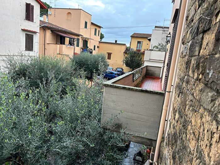 Casa monolocale in vendita in Via Castrocane, Lastra A Signa