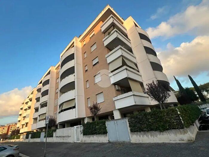 Appartamento monolocale in vendita in Via Luciano Conti, Roma