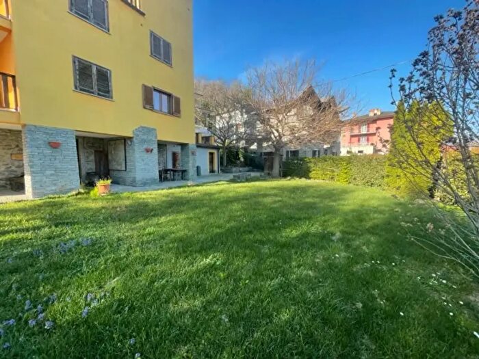 Casa con 6 locali in vendita in Frazione Serone, Civo