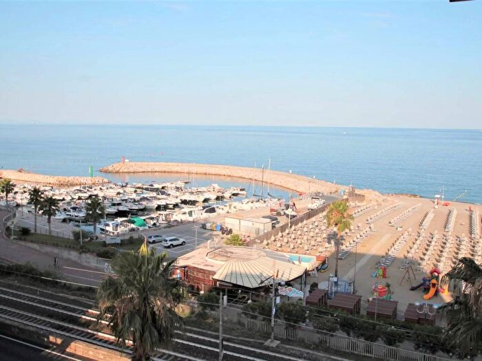 Appartamento bilocale in affitto in Corso Europa, Borghetto Santo Spirito