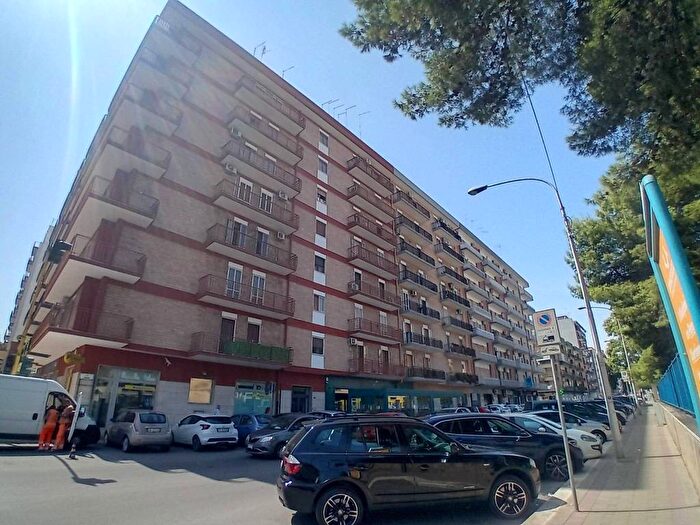 Appartamento trilocale in affitto in Via Umbria, Italia Montegranaro, Taranto