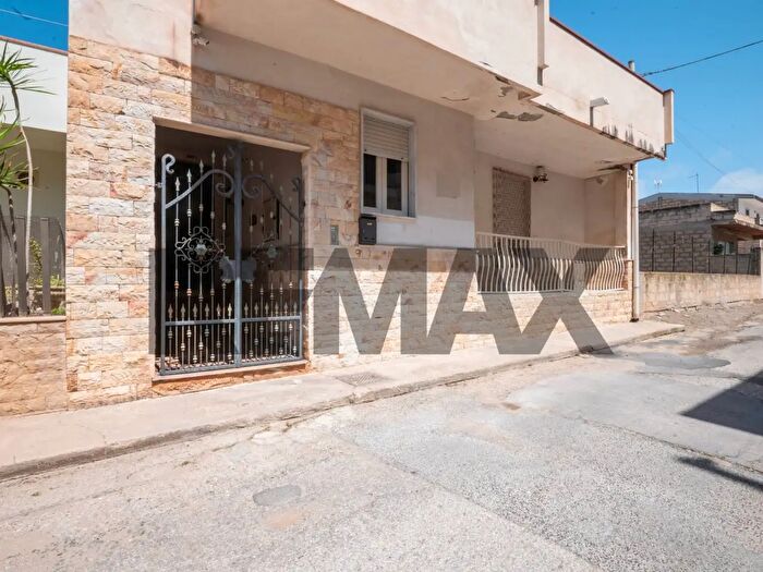 Casa con 5 locali in vendita in Via Cap Giuseppe Fiorentino, Vittoria