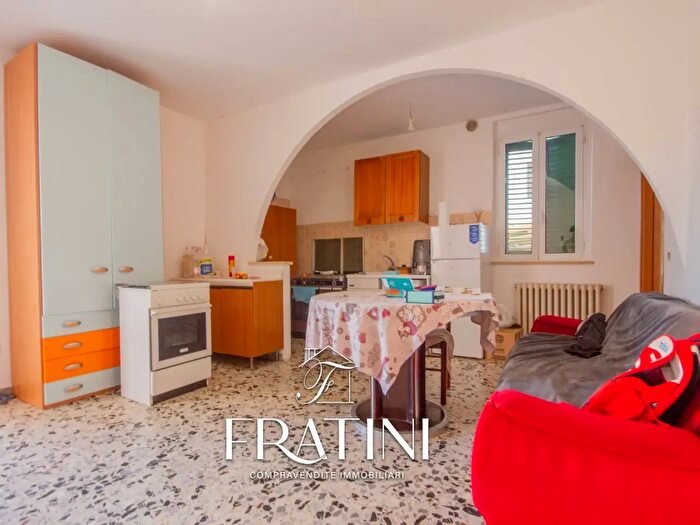 Casa quadrilocale in vendita in Via Pietro Nenni, Civitella Del Tronto