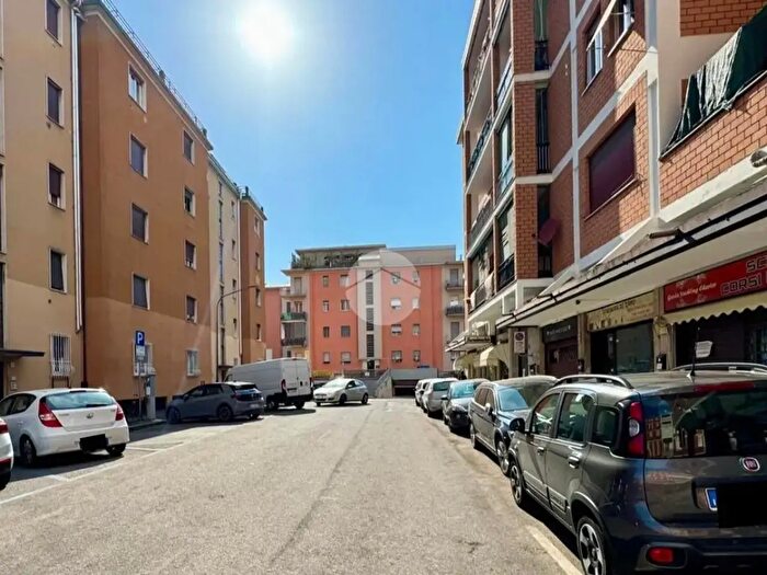 Appartamento trilocale in affitto in Via Cremona, Brescia