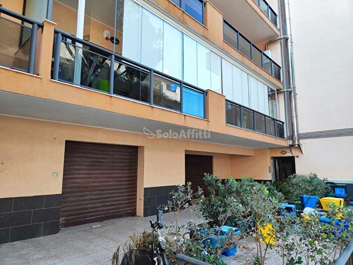 Appartamento trilocale in affitto in Diramazione Rausei, Reggio Calabria