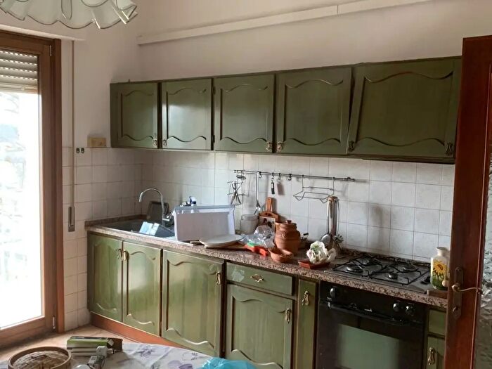 Appartamento con 5 locali in affitto in Pontedera