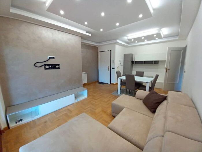 Appartamento trilocale in affitto in Via Sante Vandi, Romanina, Roma
