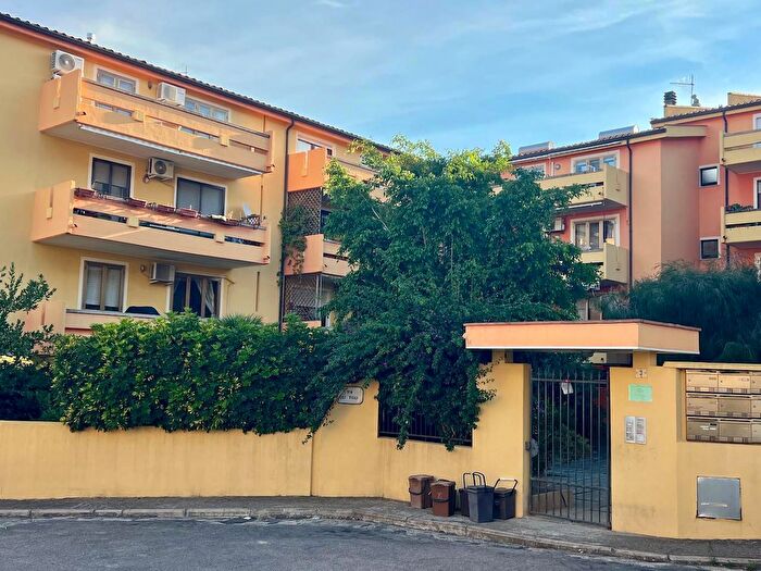 Appartamento con 5 locali in vendita in Via dei Tigli, Muravera