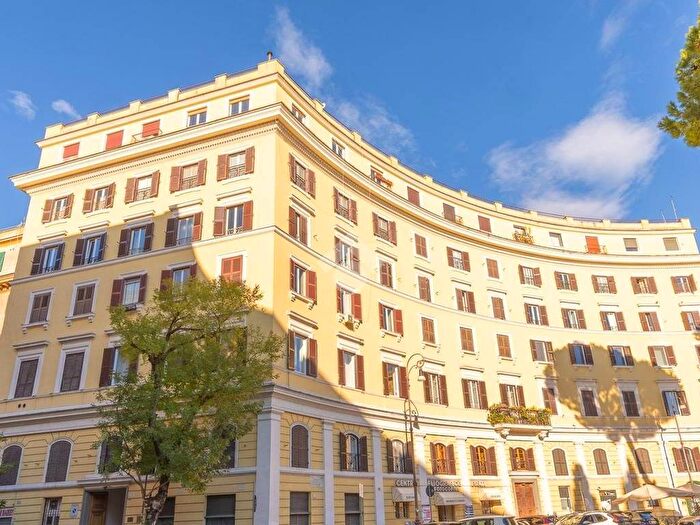 Appartamento bilocale in affitto in Via Germanico, Prati, Roma