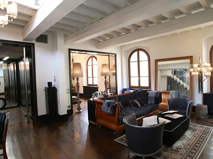 Appartamento trilocale in vendita in Piazza Santa Maria delle Carceri, Prato