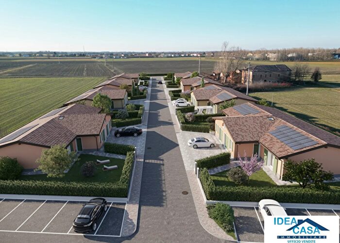 Casa in vendita in Piazza Giuseppe Mazzini Mirandola Unione Comuni Modenesi Area Nord Modena EmiliaRomagna Italia, Mirandola