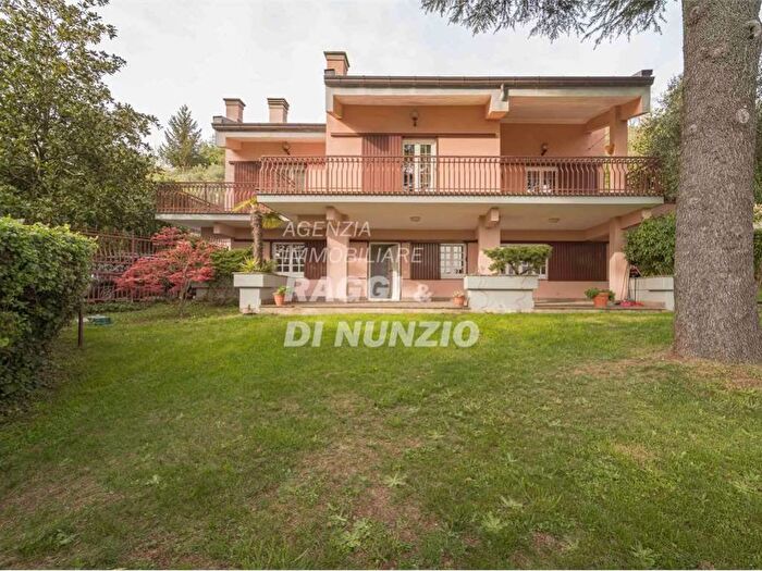 Appartamento con 6 locali in affitto in via della Molara, Centro, Rocca Priora