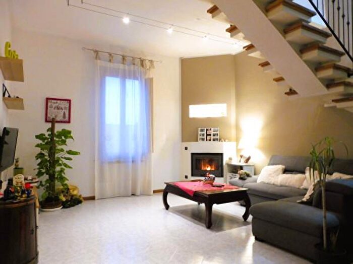 Appartamento trilocale in vendita in Piazza Marzo, Capraia E Limite