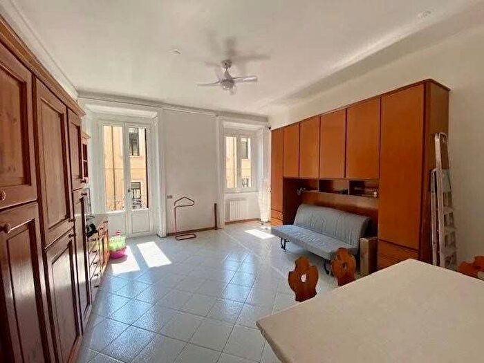 Appartamento bilocale in affitto in Via Giovanni Battista Morgagni, Morgagni, Milano