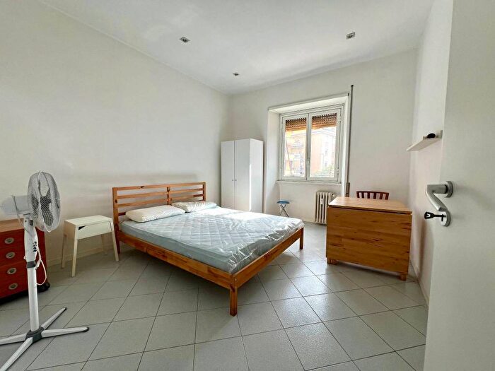 Appartamento bilocale in affitto in Via Fara Sabina, Africano Villa Chigi, Roma