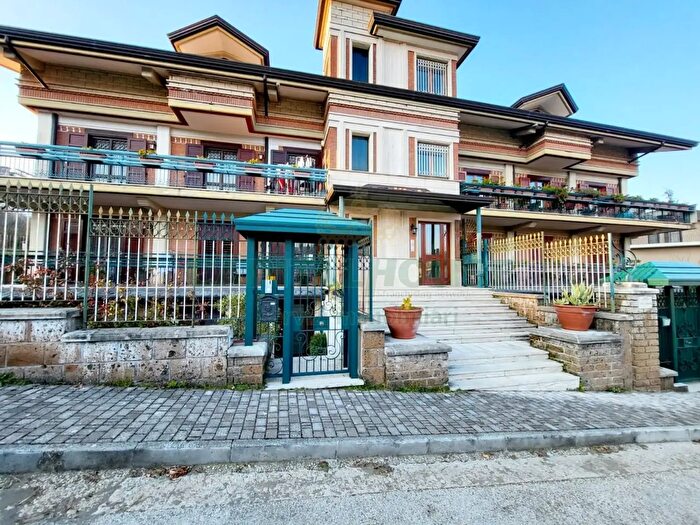 Appartamento quadrilocale in vendita in Contrada Sant' Eustachio, Avellino