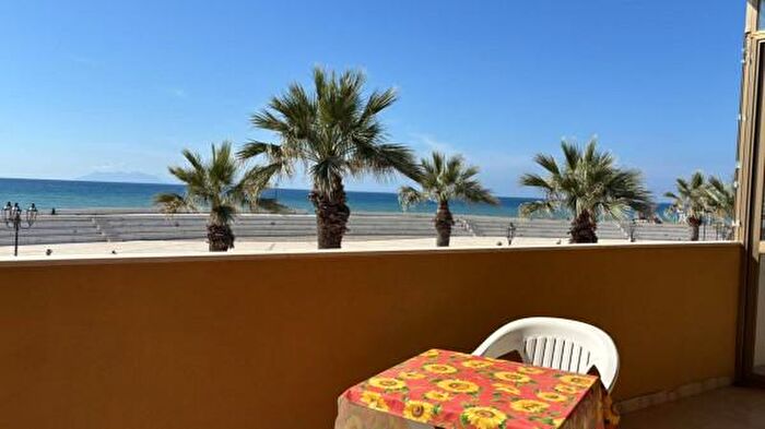 Appartamento quadrilocale in vendita in Via Calderà, Barcellona Pozzo Di Gotto