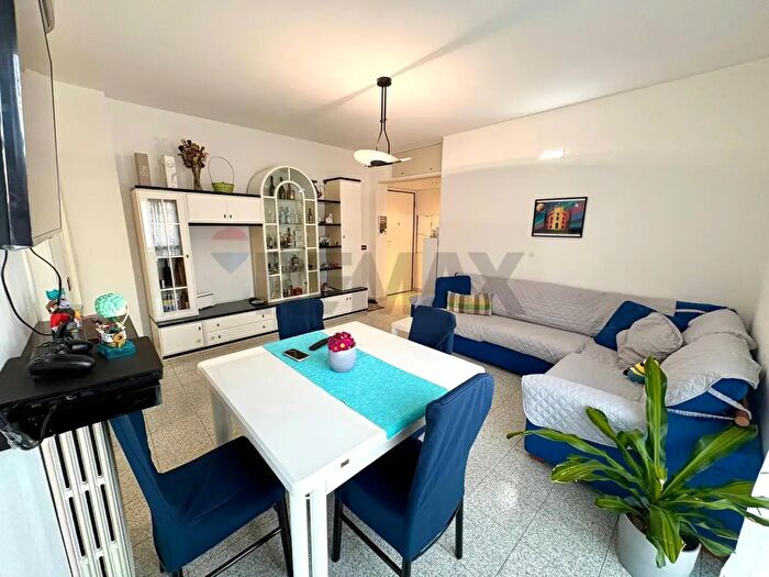 Appartamento bilocale in affitto in Via Europa, Garbagnate Milanese