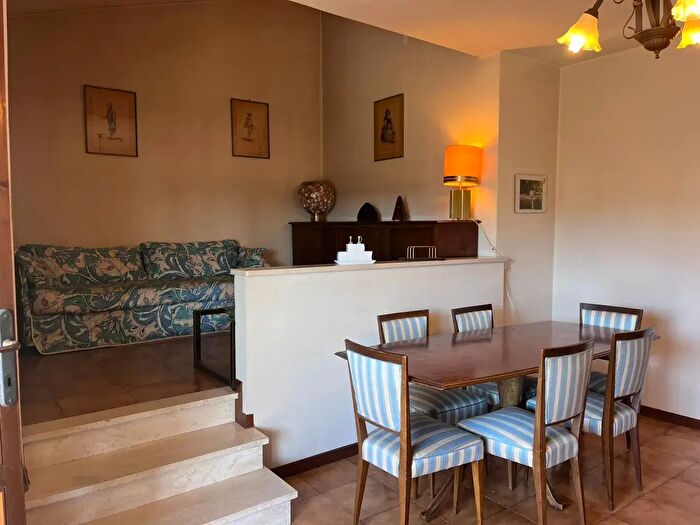 Appartamento con 5 locali in vendita in Viareggio