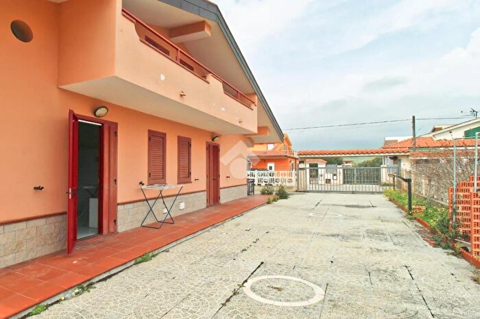 Casa trilocale in vendita in Viale Venezia, Cropani