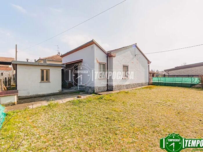 Case in Vendita e in Affitto - 2