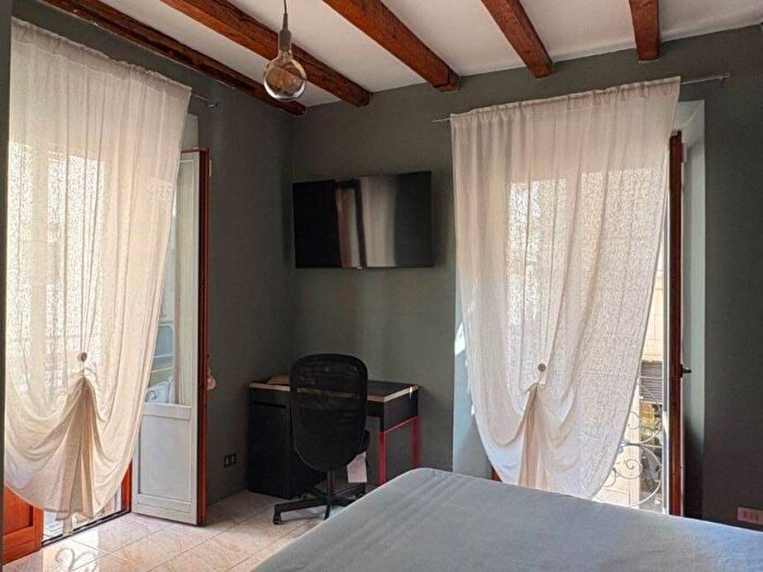 Appartamento quadrilocale in affitto in Corso Genova, Milano