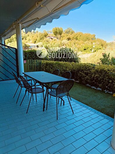 Appartamento bilocale in affitto in Via Molaria, Manerba Del Garda