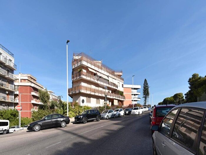 Appartamento quadrilocale in vendita in Via Arrigo Solmi, Monte Urpinu, Cagliari