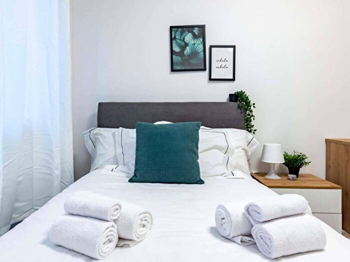 Appartamento con 5 locali in affitto in Via Privata Carlo Antonio Carlone, Bande Nere, Milano