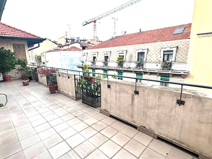 Casa quadrilocale in affitto in Via Piero della Francesca, Sempione, Milano