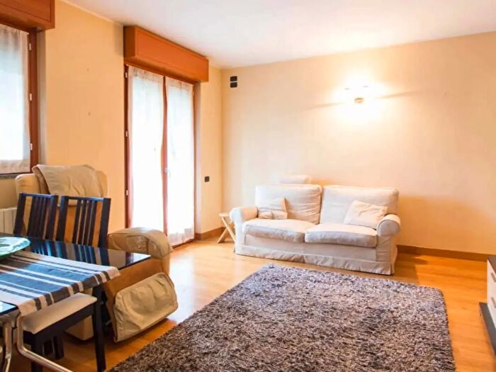 Appartamento in affitto in Via Giovanni Segantini, Milano