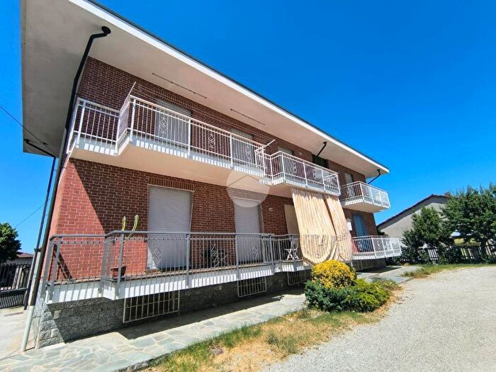 Appartamento quadrilocale in affitto in FRAZIONE VEGLIA, Veglia, Cherasco
