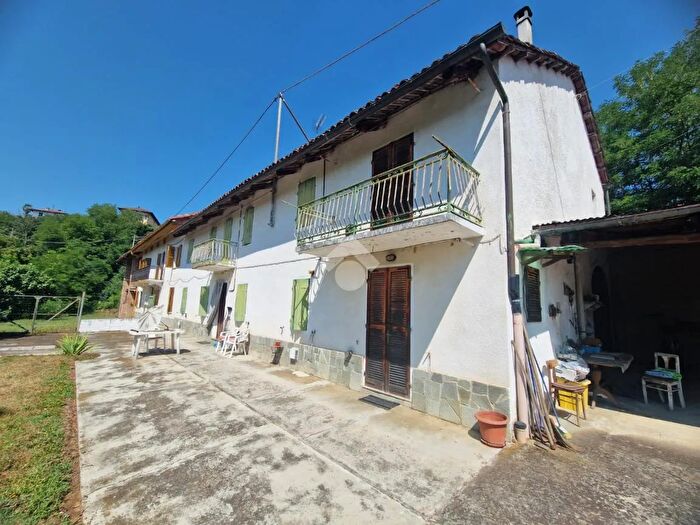 Casa con 12 locali in vendita in Via Vanara, Cortazzone