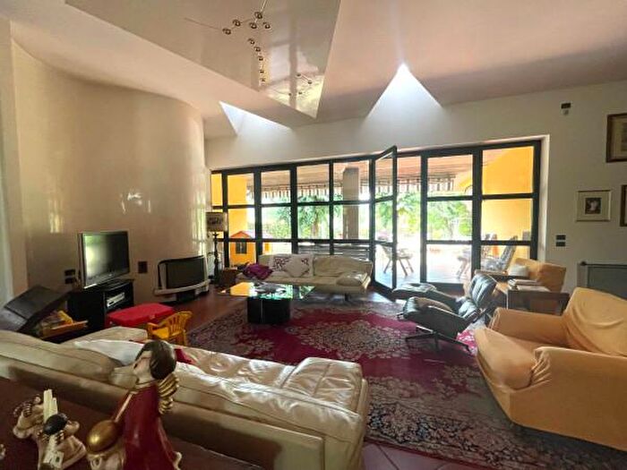 Casa con 6 locali in vendita in Via Alessandro Volta, Rivanazzano