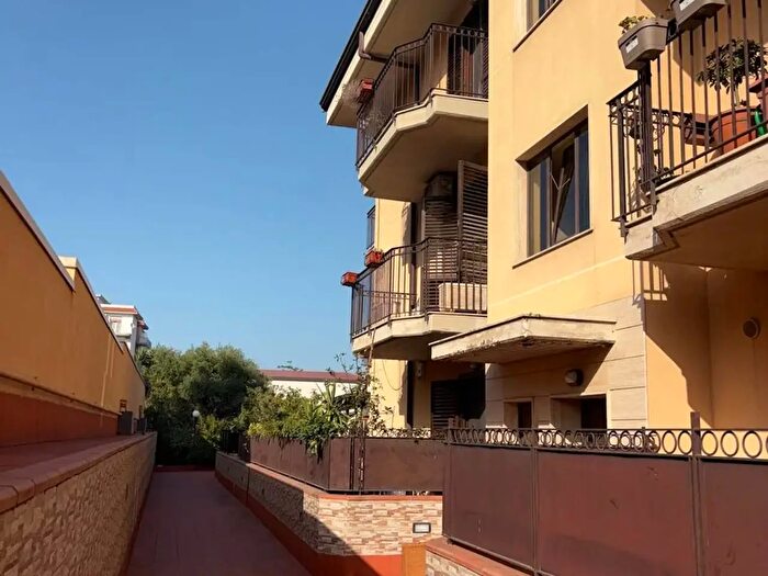 Appartamento quadrilocale in vendita in Via Pietra dell'Ova, Tremestieri Etneo