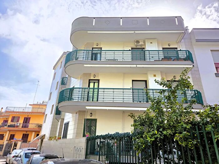 Appartamento trilocale in vendita in Via Rondò San Giorgio, Triggiano