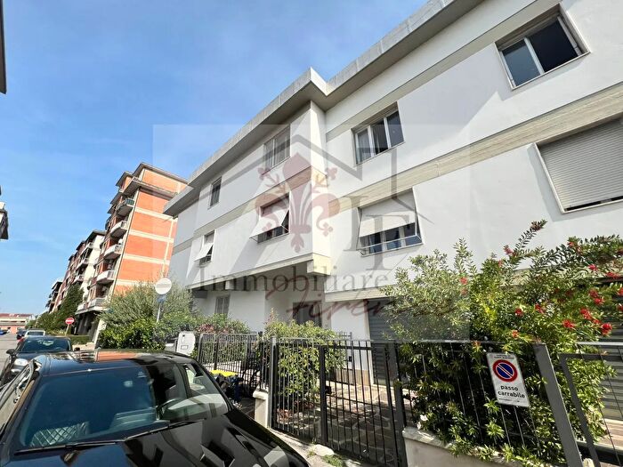 Appartamento con 5 locali in vendita in Via Amilcare Ponchielli, Campi Bisenzio