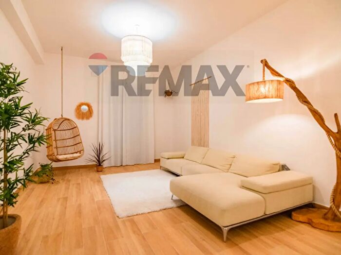 Casa con 5 locali in vendita in Via della Regione Siciliana, Valverde