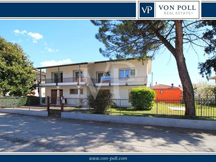Casa con 6 locali in affitto in Via San Vincenzo, Centro, Marano Vicentino